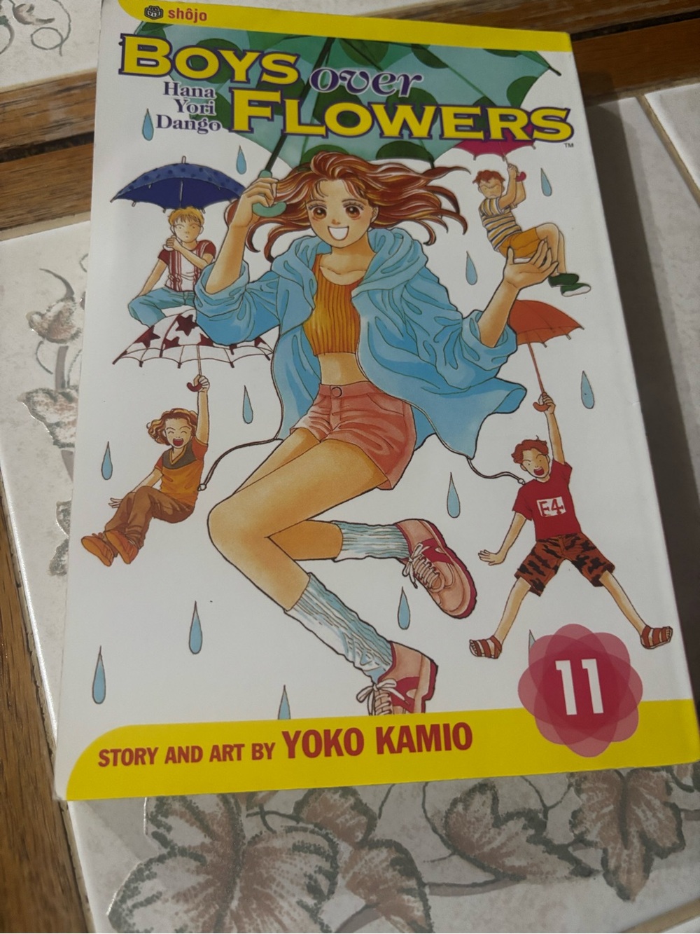 boys over flowers 
story and art by YOKO KAMIO